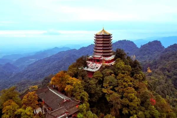 青城山