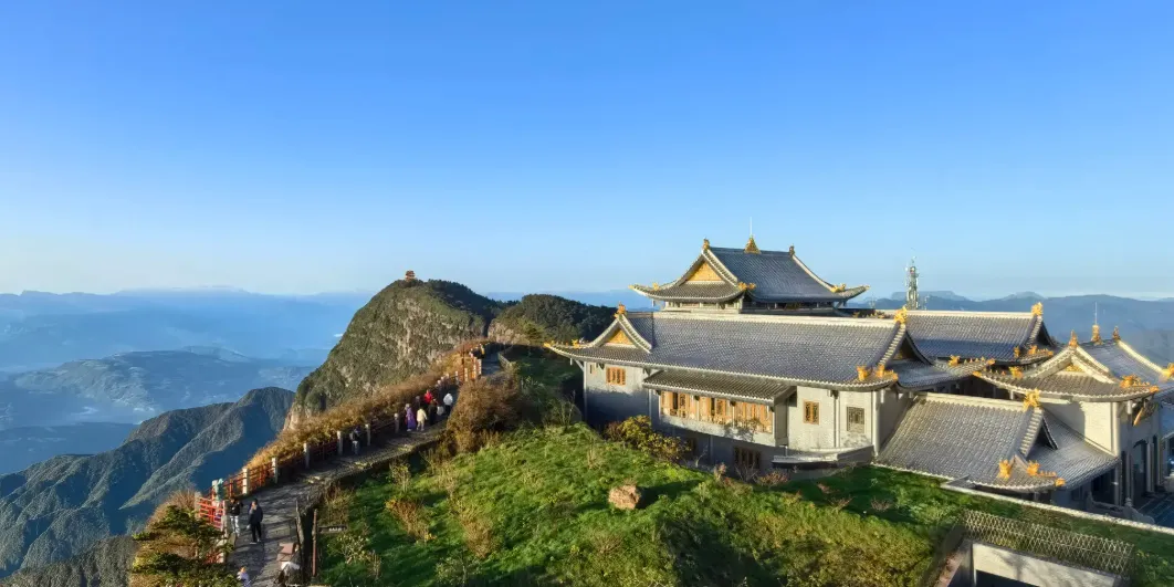 峨眉山
