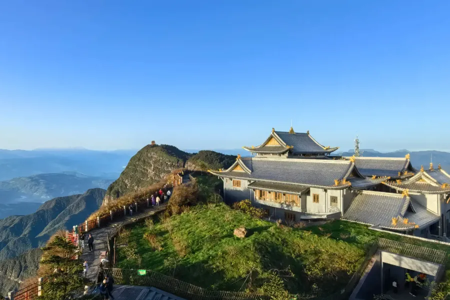 峨眉山