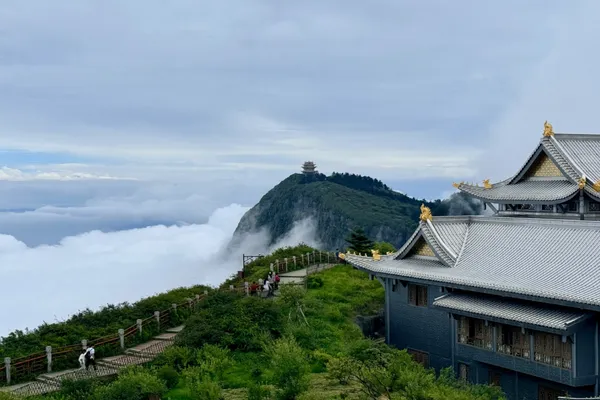 峨眉山1