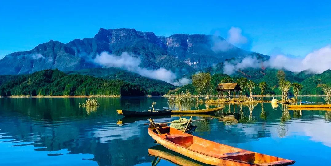 瓦屋山